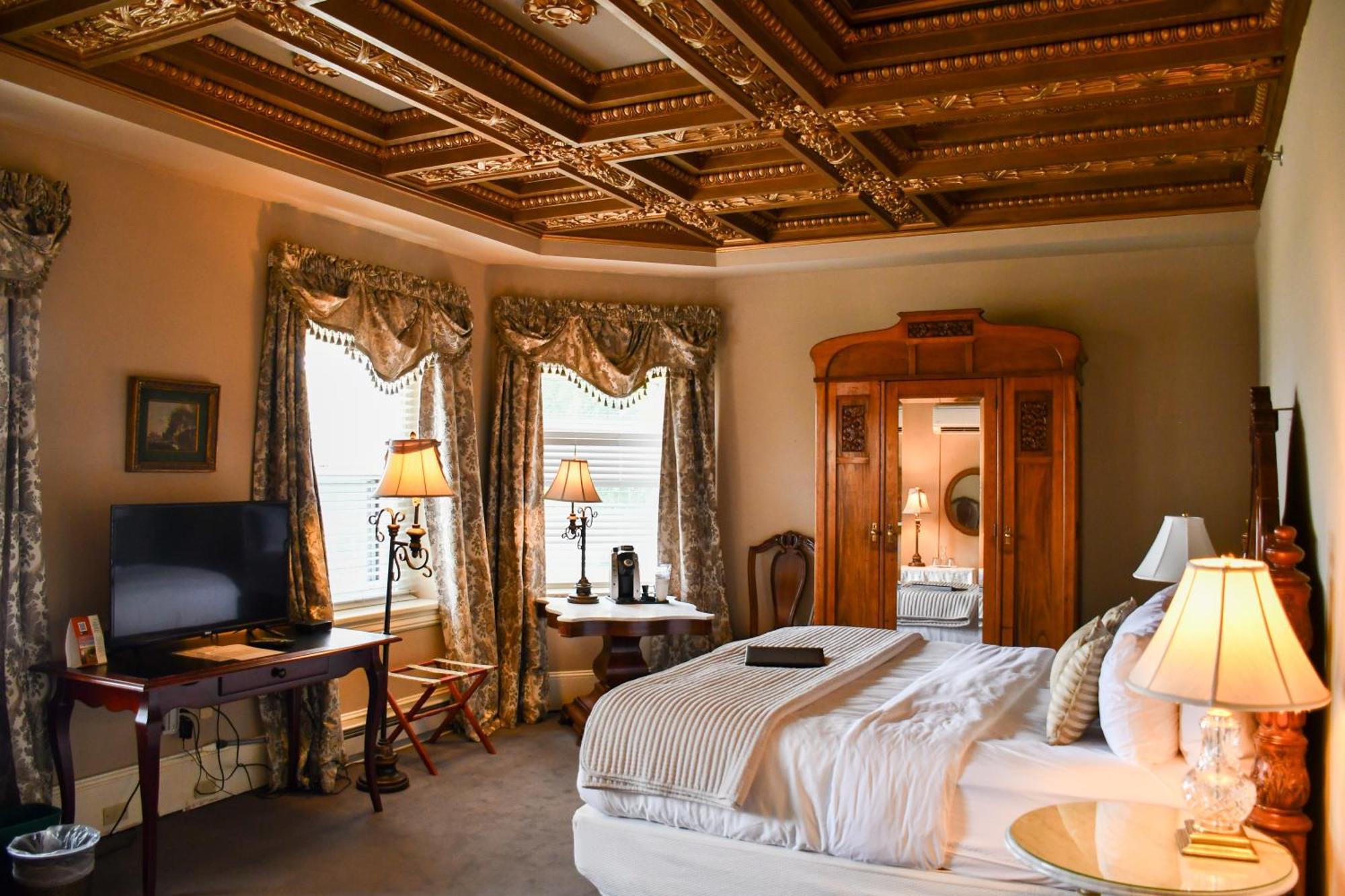Bed & Breakfast The Sayre Mansion